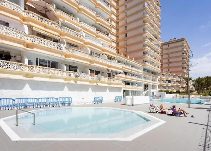 Tenerifeshouthbeach شقة *